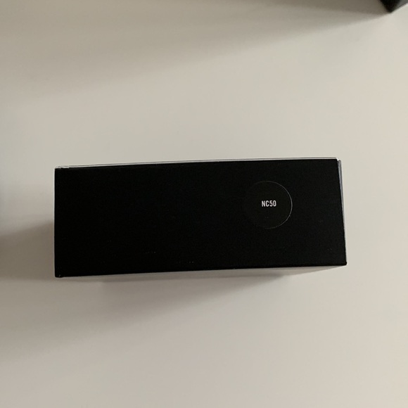 MAC foundation studio tech NEW - Picture 3 of 3